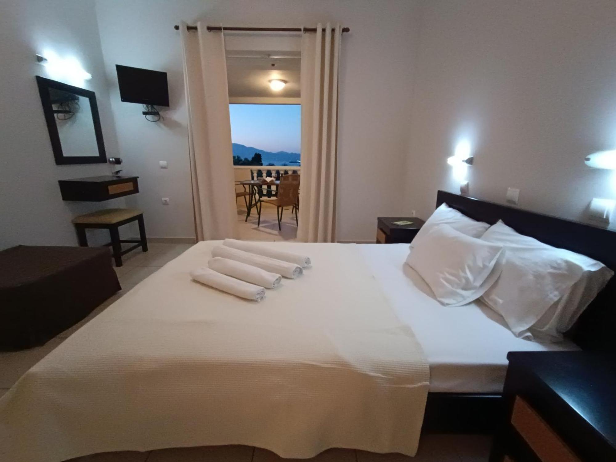 Pouliezos Koklanis Zante Apartments Alykes  Dış mekan fotoğraf