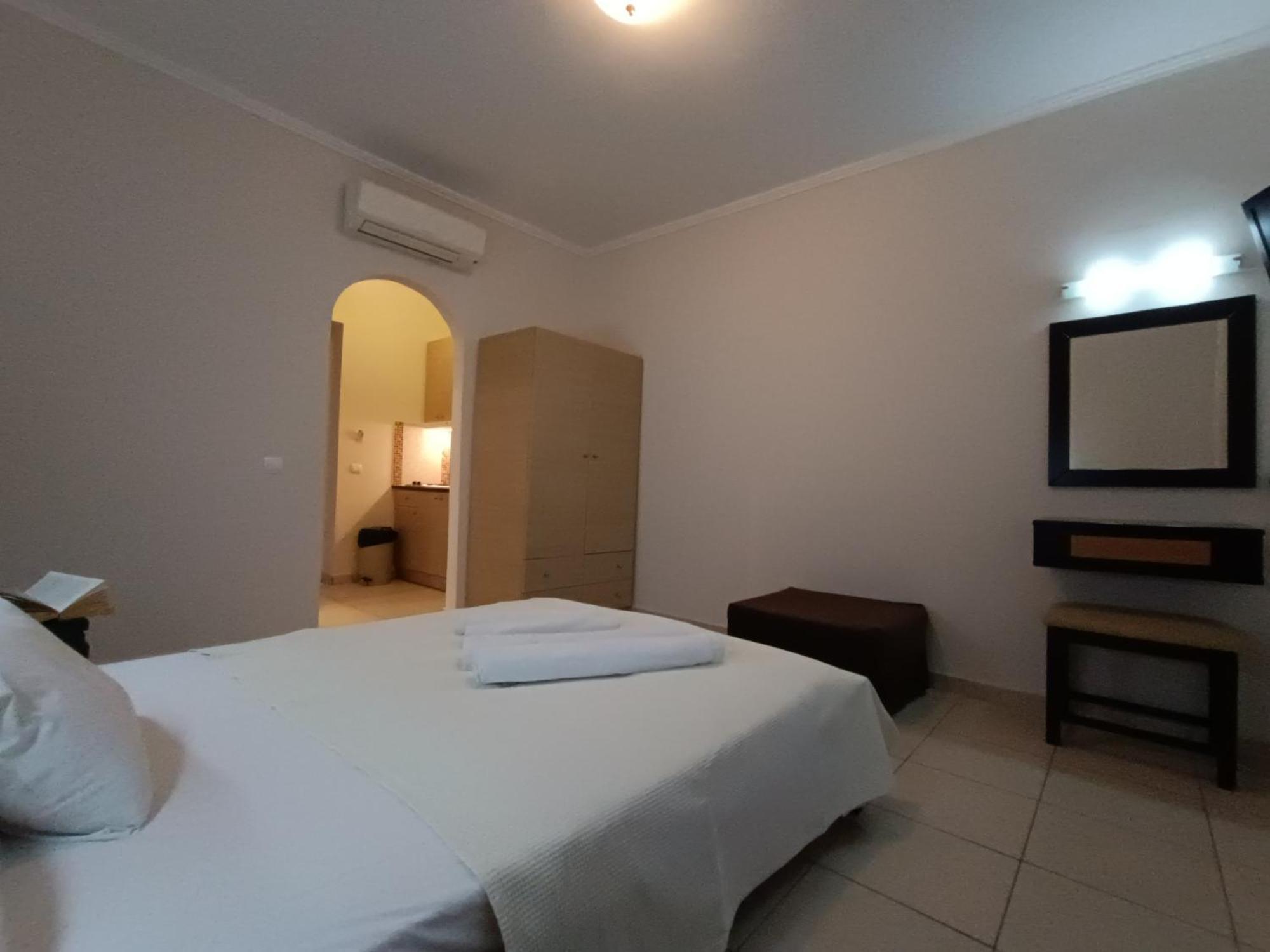 Pouliezos Koklanis Zante Apartments Alykes  Dış mekan fotoğraf