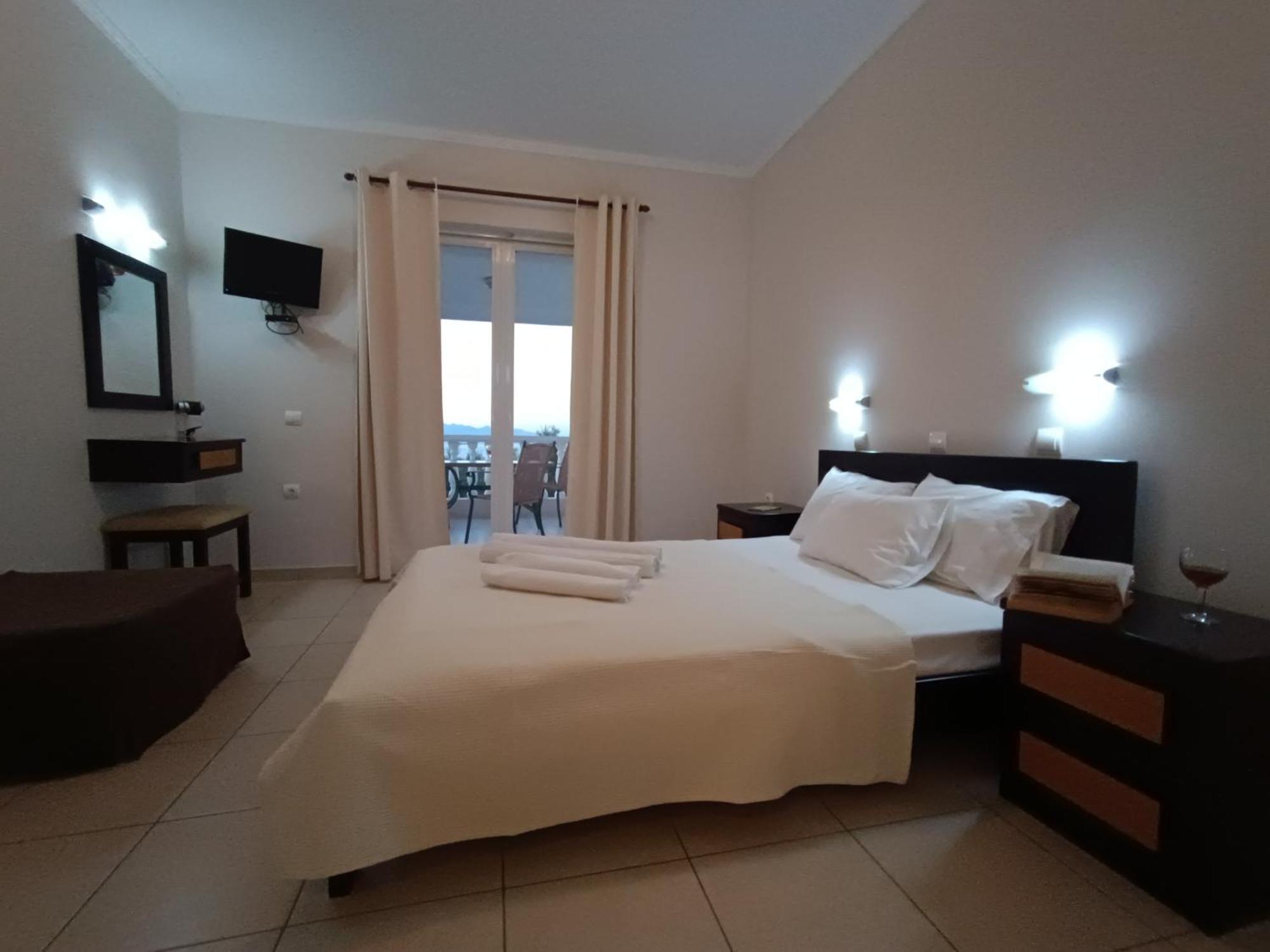 Pouliezos Koklanis Zante Apartments Alykes  Dış mekan fotoğraf