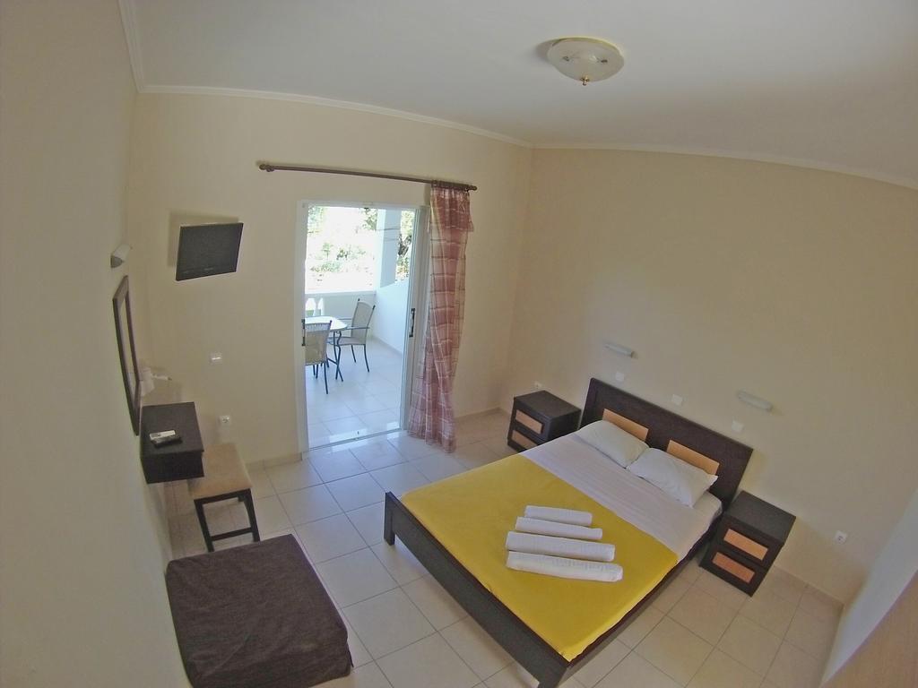 Pouliezos Koklanis Zante Apartments Alykes  Dış mekan fotoğraf